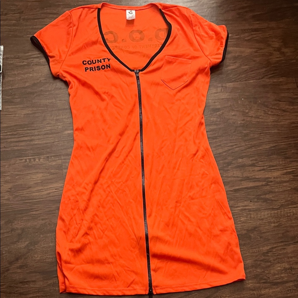 Spirit Orange Inmate Costume - Picture 3 of 5